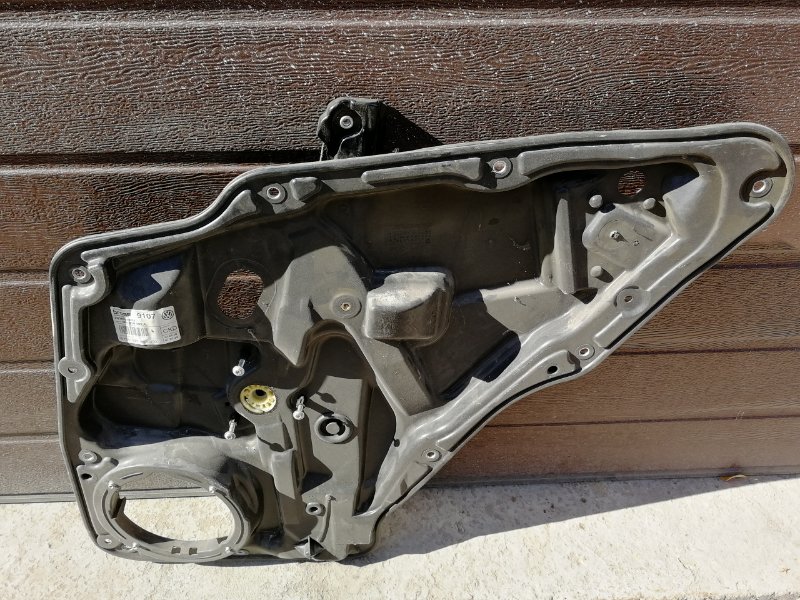 Стеклоподъемник Volkswagen Tiguan 2010 5N1