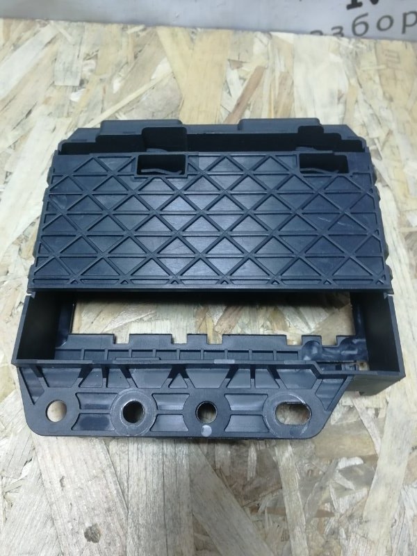 Кронштейн Volkswagen Passat B6 2007 Седан