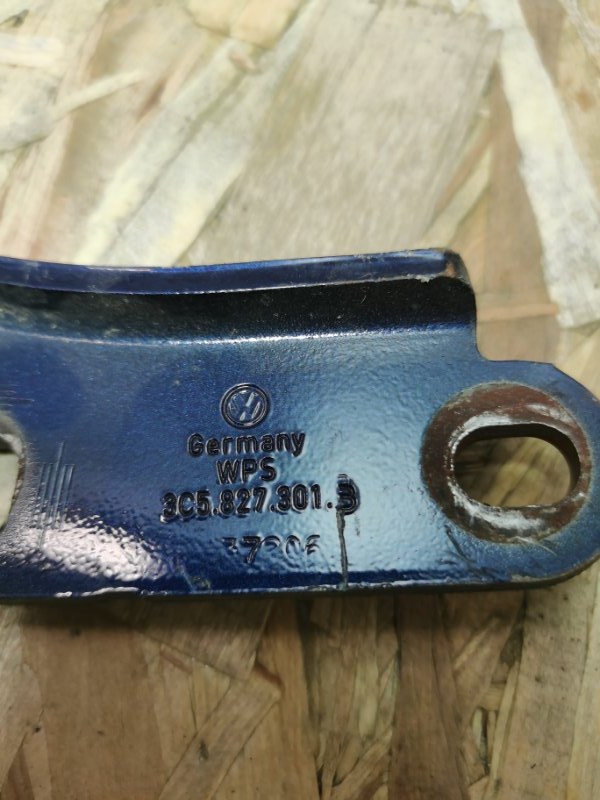 Петля крышки багажника Volkswagen Passat B6 2006 Седан