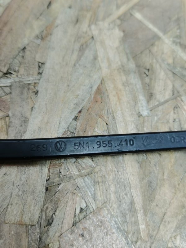 Поводок дворника Volkswagen Tiguan 2010 5N1