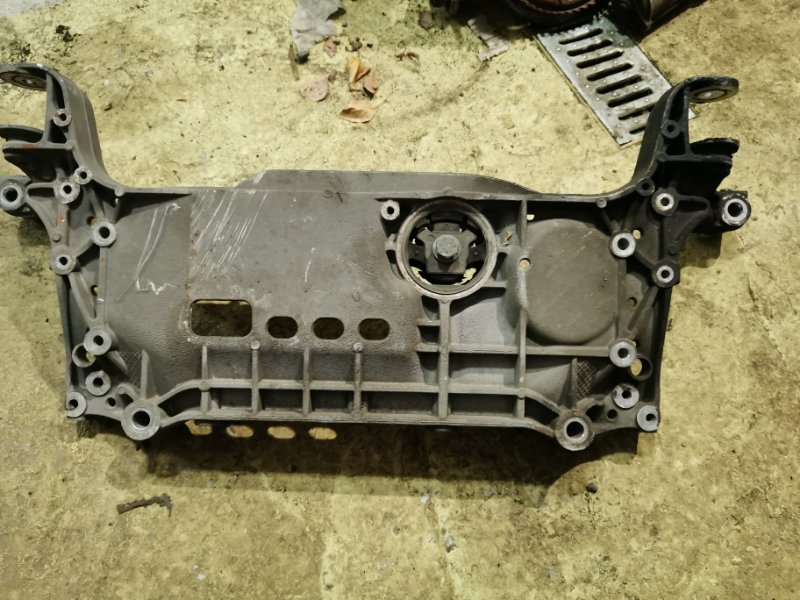 Подрамник Volkswagen Passat B6 2006 Седан