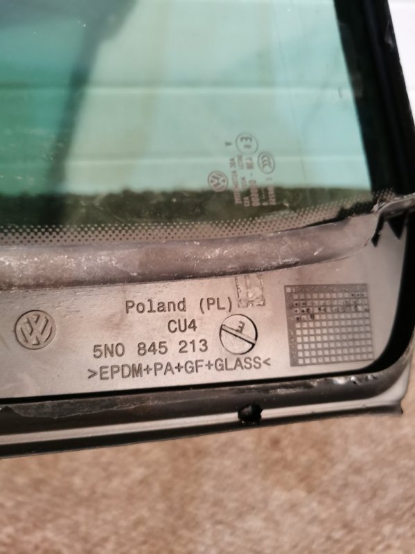 Форточка двери Volkswagen Tiguan 2009 5N1