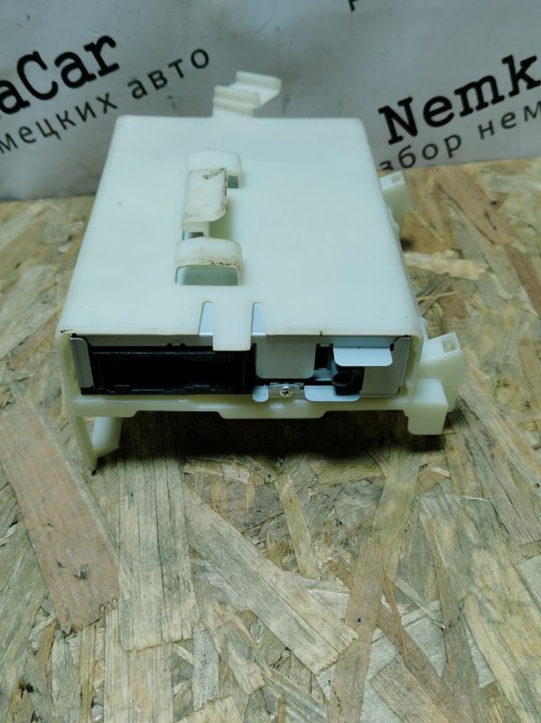 Блок управления камерой Volkswagen Tiguan 2009 5N1
