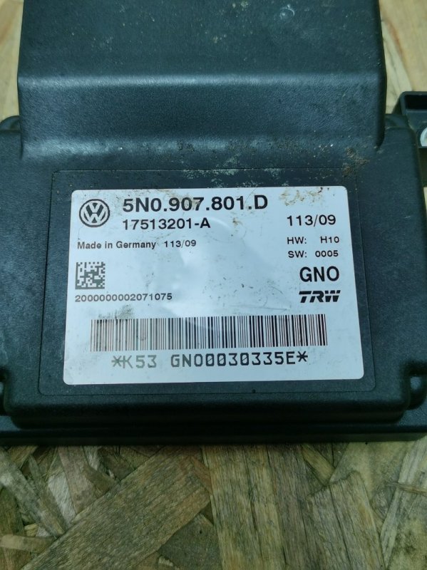 Блок управления стояночным тормозом Volkswagen Tiguan 2009 5N1