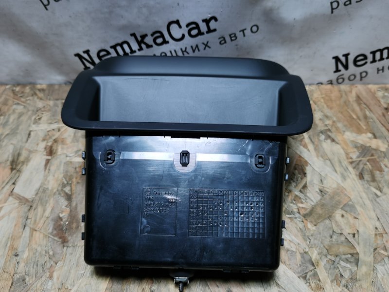 Накладка центральной консоли Volkswagen Tiguan 2009 5N1
