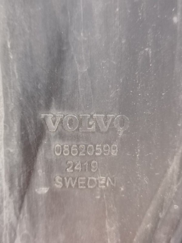Бампер VOLVO XC90 2004