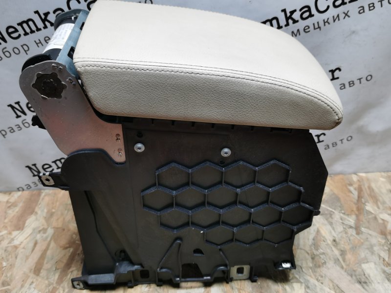 Подлокотник Volkswagen Tiguan 2009 5N1