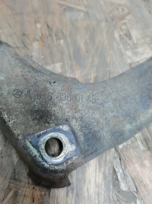 Кронштейн турбины Mercedes Vito 2006 639