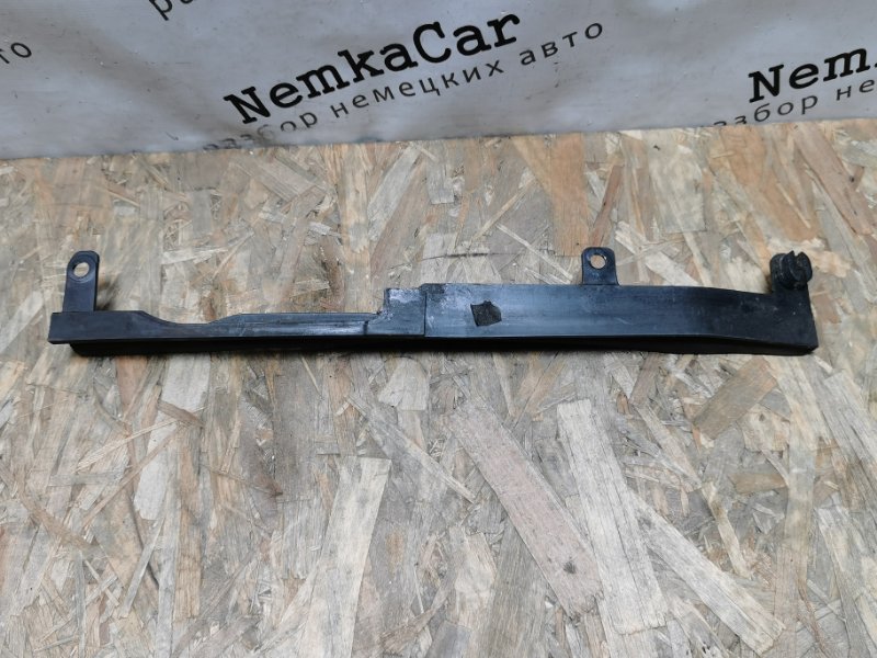 Кронштейн лючка топливного бака Mercedes Vito 2006 639