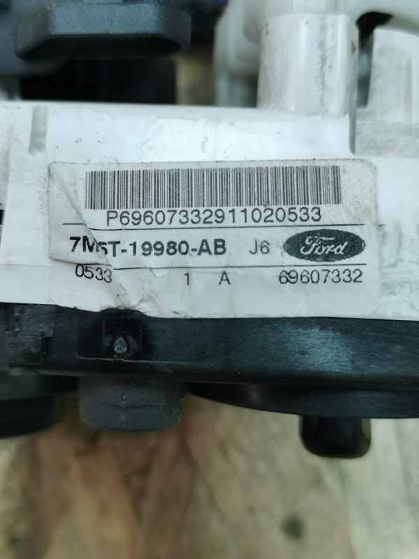 Блок управления отопителем FORD FOCUS 2 РЕСТАЙЛИНГ 2010 Хэтчбек