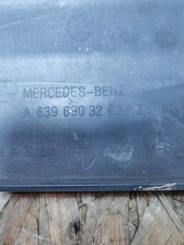 Накладка крыла Mercedes Vito 2012 639 рест