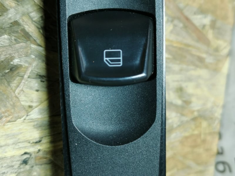 Кнопка стеклоподъемника Mercedes Vito 2012 639 рест