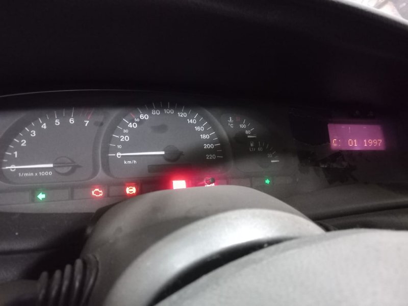 Щиток приборов OPEL Vectra B 2000