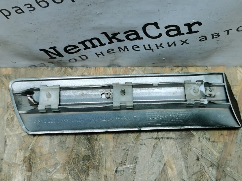 Молдинг двери Mercedes W210 Рест 2000 Седан