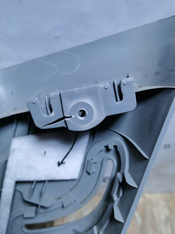 Накладка центральной стойки HYUNDAI Santa FE 2 2005-2012