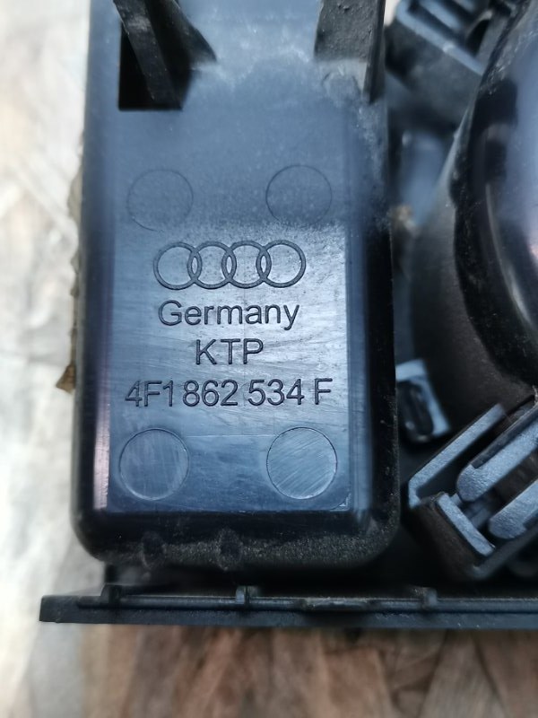 Подстаканник AUDI A6 C6 Allroad quattro 2007 4F