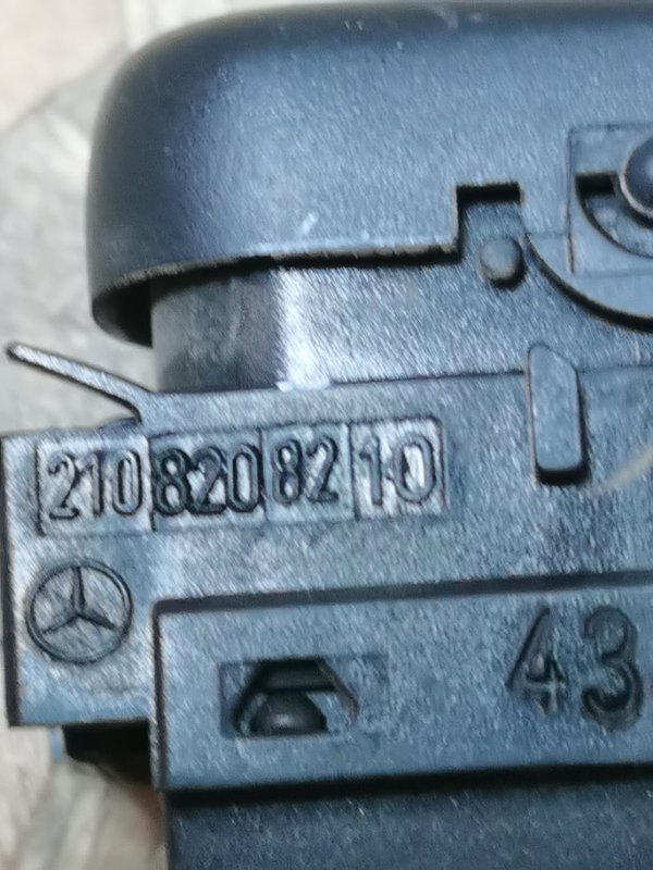 Кнопка стеклоподъемника Mercedes W210 Рест 2000 Седан