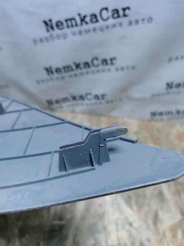 Обшивка стойки Mercedes Vito 2008 639