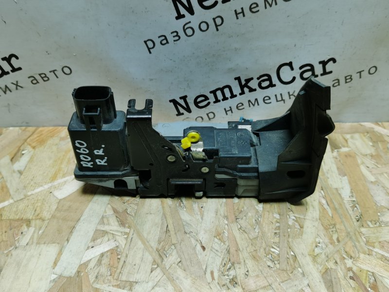 Замок двери VOLVO XC90 2004