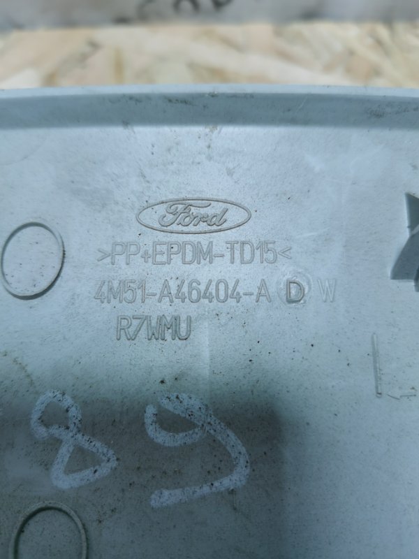 Накладка двери багажника FORD FOCUS 2 РЕСТАЙЛИНГ 2010 Хэтчбек