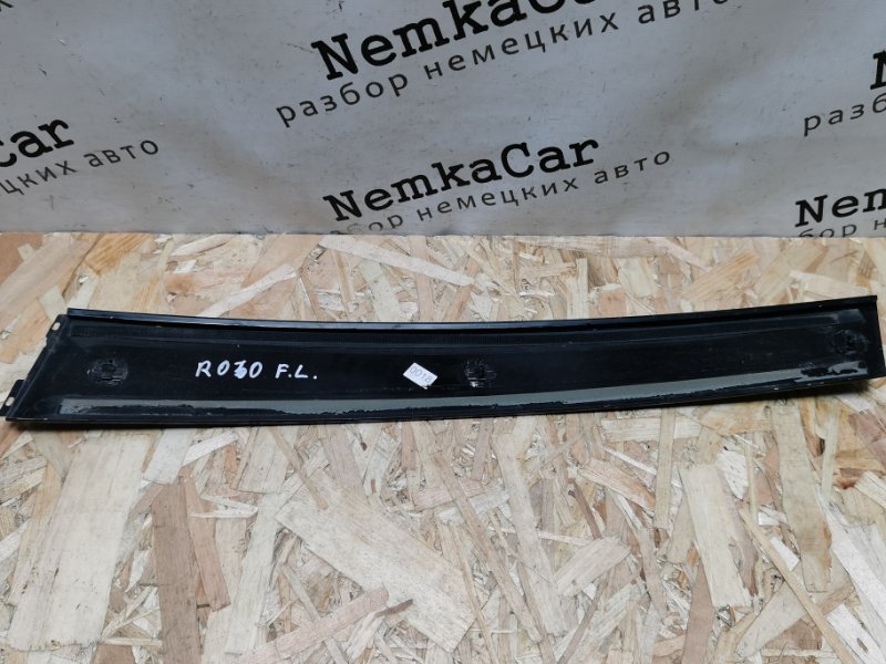 Накладка стойки двери VOLVO XC90 2004