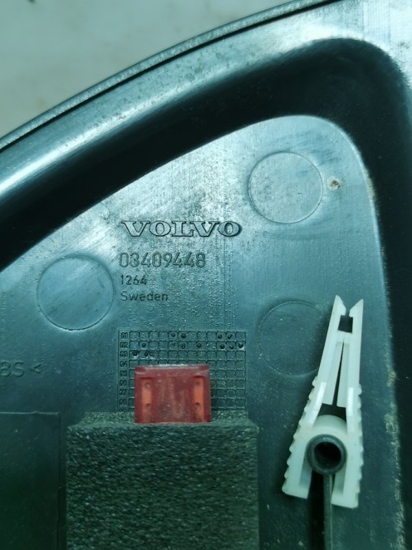 Накладка на торпедо VOLVO XC90 2004
