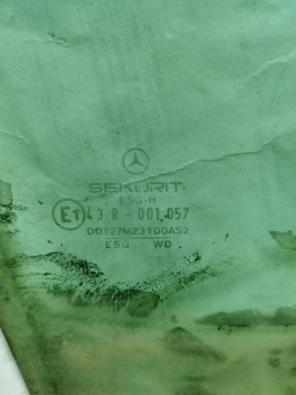 Стекло двери Mercedes E-Classe W124 1992