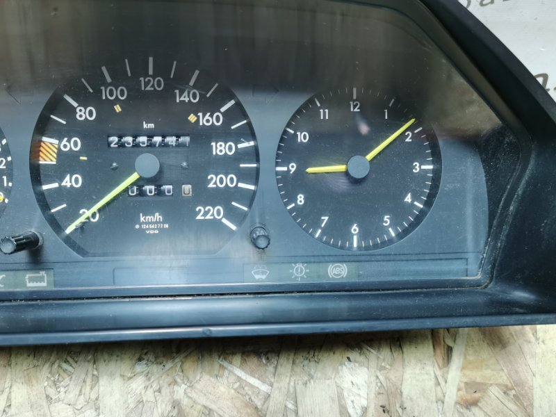 Щиток приборов Mercedes E-Classe W124 1992
