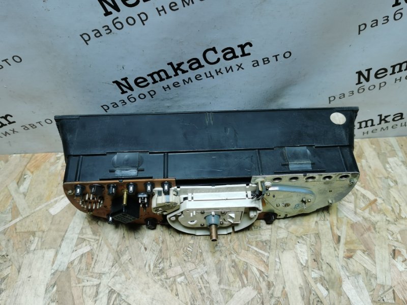 Щиток приборов Mercedes E-Classe W124 1992
