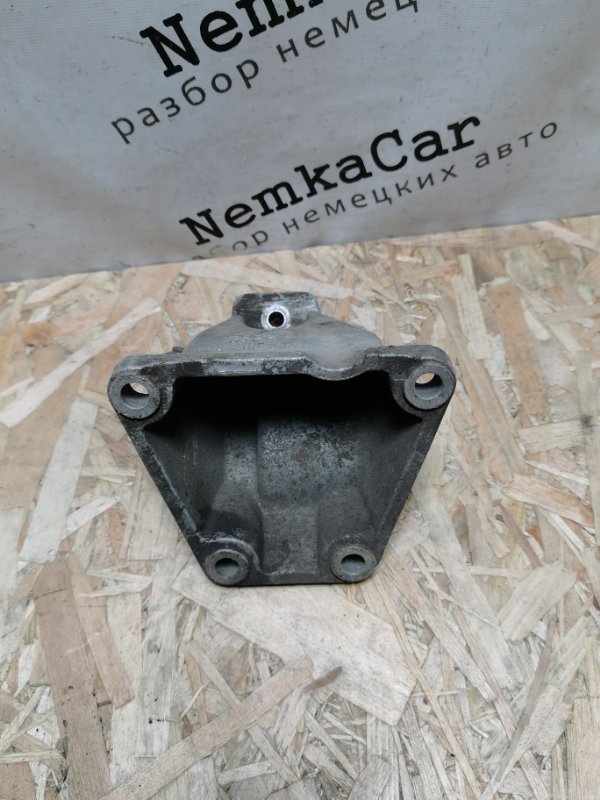 Кронштейн двигателя AUDI A6 C5 1998 C5
