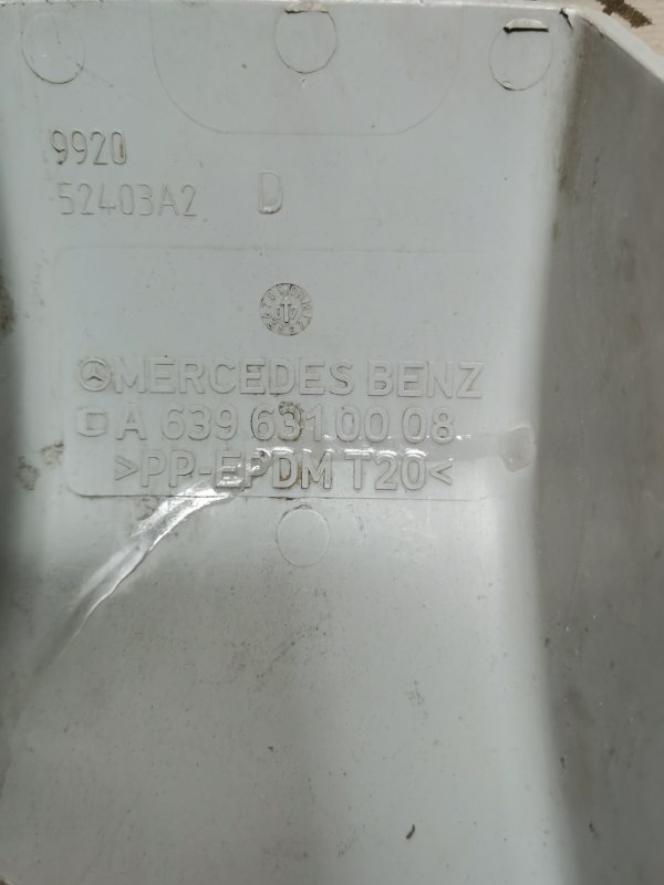 Накладка стойки Mercedes Vito 2008 639