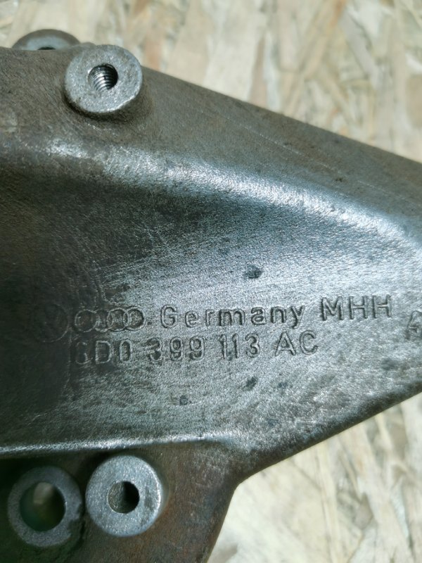 Кронштейн КПП AUDI A6 C5 1998 C5