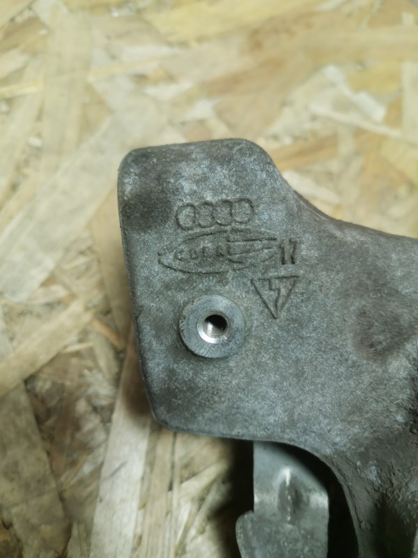 Кулак поворотный AUDI A6 C6 2011 Рест Седан S-Line