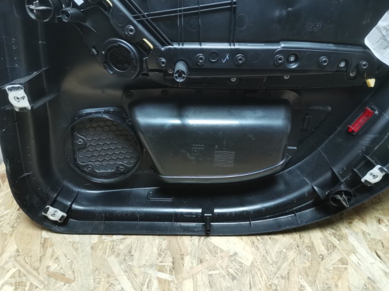 Обшивка двери AUDI A6 C6 2011 Рест Седан S-Line