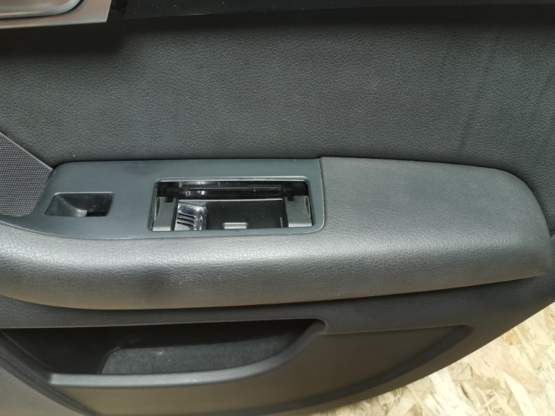 Обшивка двери AUDI A6 C6 2011 Рест Седан S-Line
