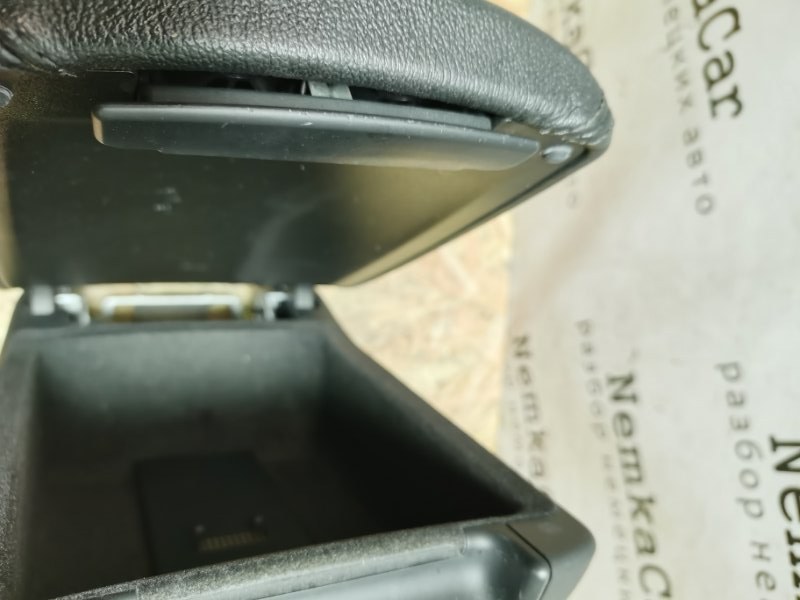 Подлокотник AUDI A6 C6 2011 Рест Седан S-Line