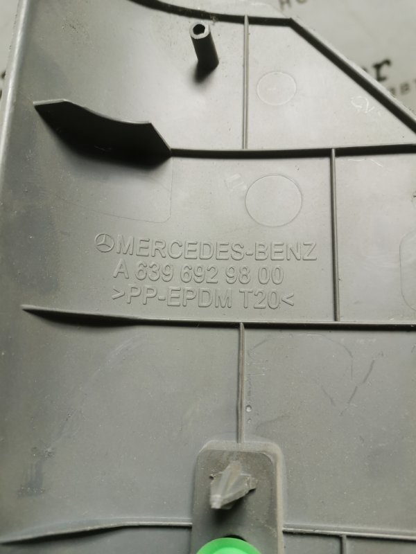Обшивка стойки Mercedes Vito 2007 639
