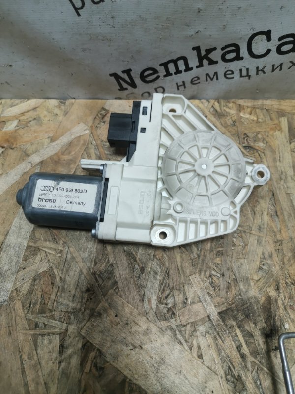 Мотор стеклоподъемника AUDI A6 C6 Allroad quattro 2007 4F