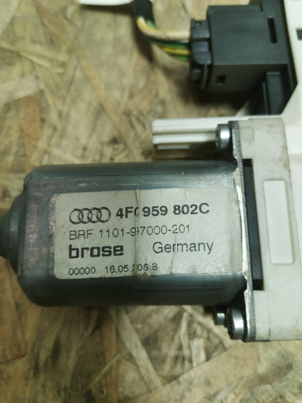 Мотор стеклоподъемника AUDI A6 C6 Allroad quattro 2007 4F