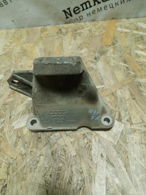 Кронштейн двигателя AUDI A6 C5 1998 C5