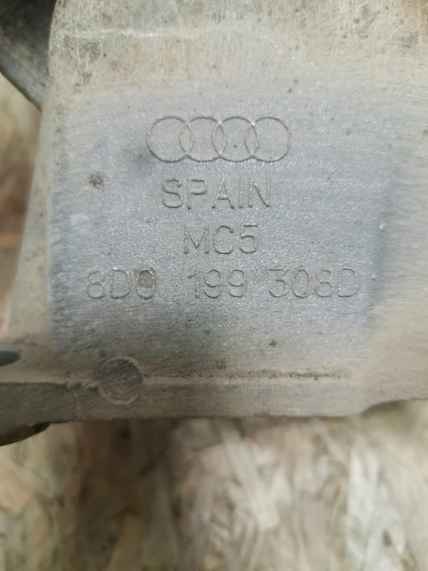 Кронштейн двигателя AUDI A6 C5 1998 C5