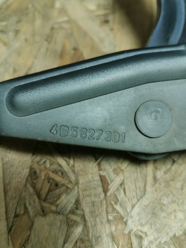 Петля крышки багажника ПАРА AUDI A6 C5 1998 C5