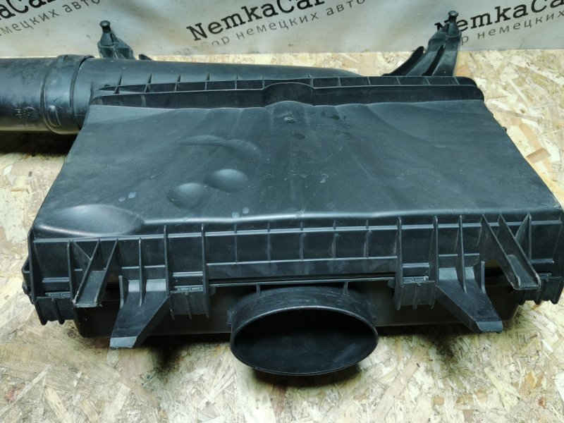 Корпус воздушного фильтра Mercedes Vito 2004 639