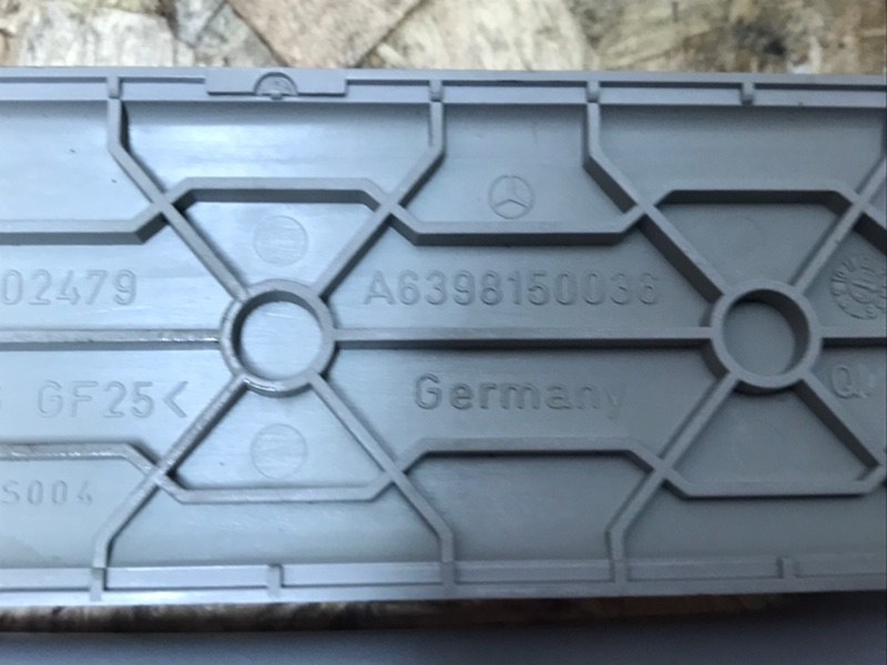 Ручки потолка Mercedes Vito 2004 639