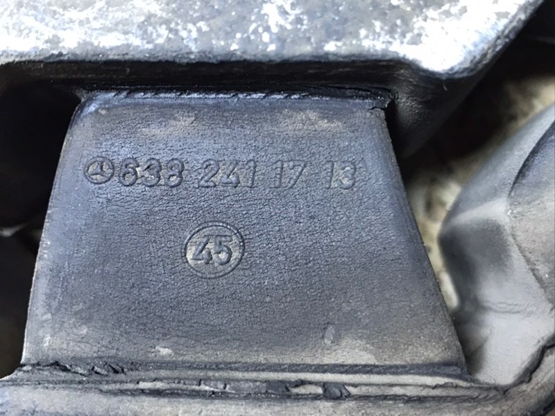 Опора двигателя Mercedes Vito 638 2002