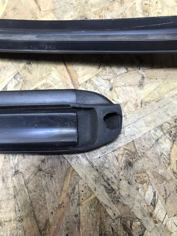Уплотнитель двери Mercedes Vito 2004 639