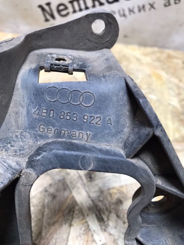 Кронштейн порога AUDI A6 C5 1998 C5