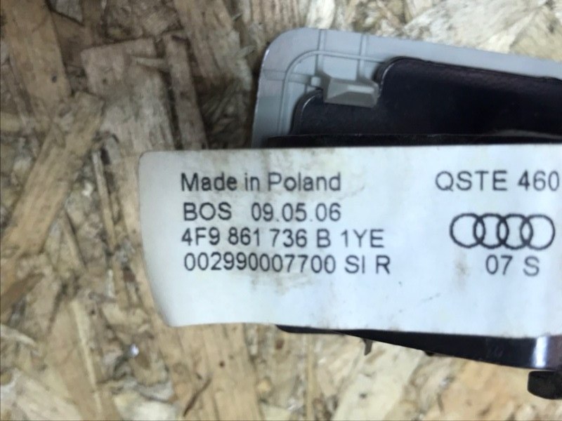 Кронштейн сетки багажника AUDI A6 C6 Allroad quattro 2007 4F
