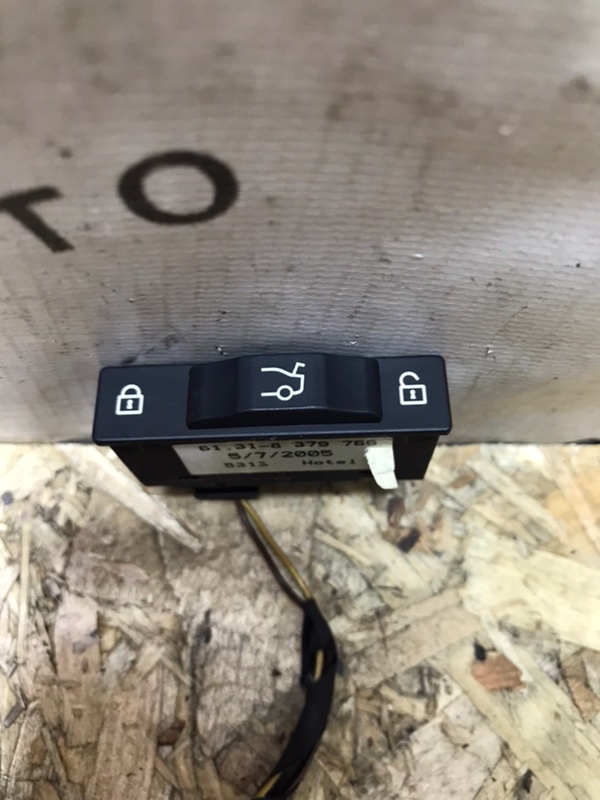 Кнопка багажника BMW 3-Series E90 2006
