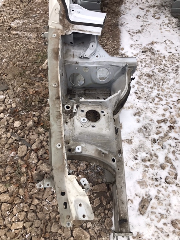 Лонжерон BMW 3-Series E90 2006